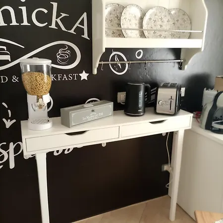 Amicka
