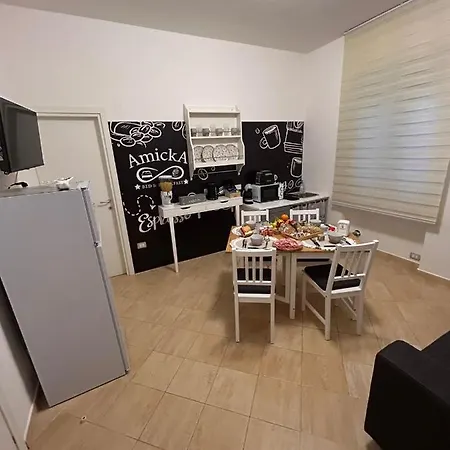 فندق مبيت وإفطار Amicka 3*