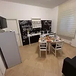 فندق مبيت وإفطار Amicka 3*